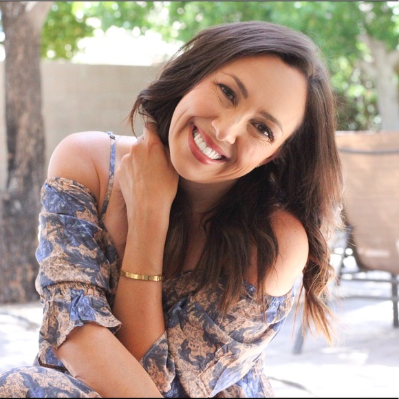 Meet Your Posher - Picture 2 of 7